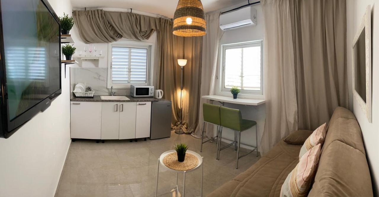 Apartment Oskar Beach Bat Yam Eksteriør billede