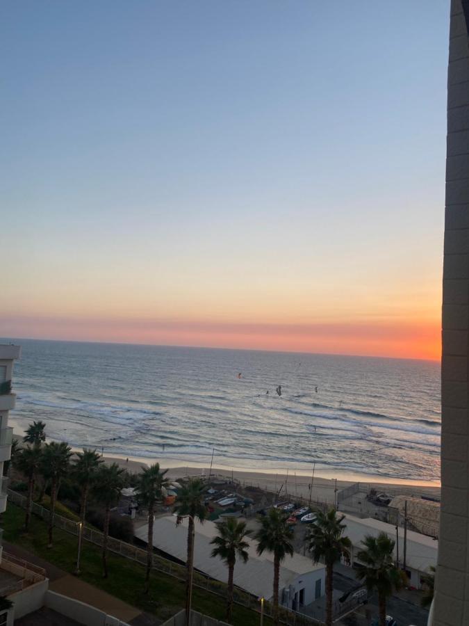Apartment Oskar Beach Bat Yam Eksteriør billede