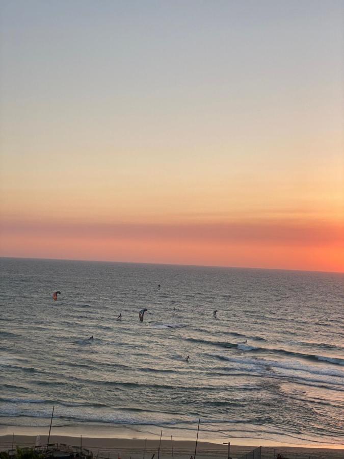 Apartment Oskar Beach Bat Yam Eksteriør billede