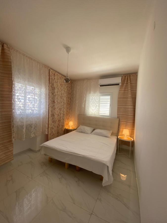 Apartment Oskar Beach Bat Yam Eksteriør billede