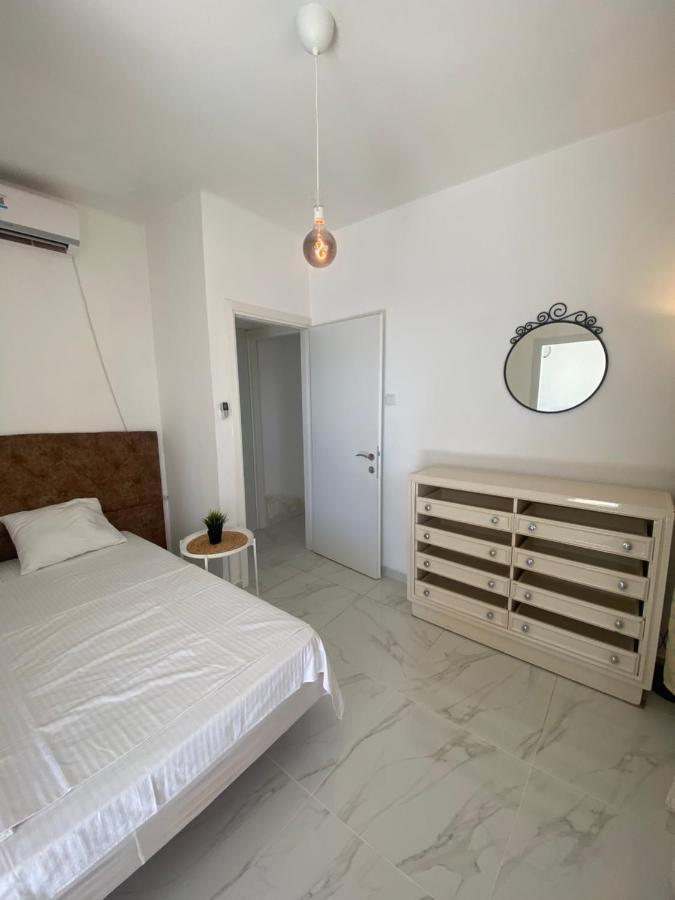 Apartment Oskar Beach Bat Yam Eksteriør billede