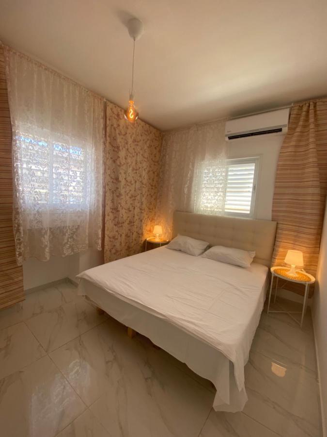 Apartment Oskar Beach Bat Yam Eksteriør billede