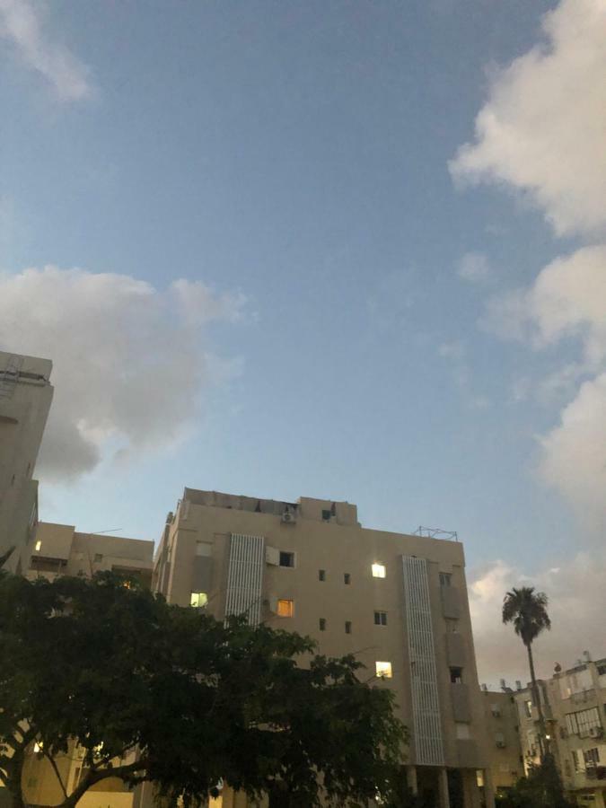 Apartment Oskar Beach Bat Yam Eksteriør billede